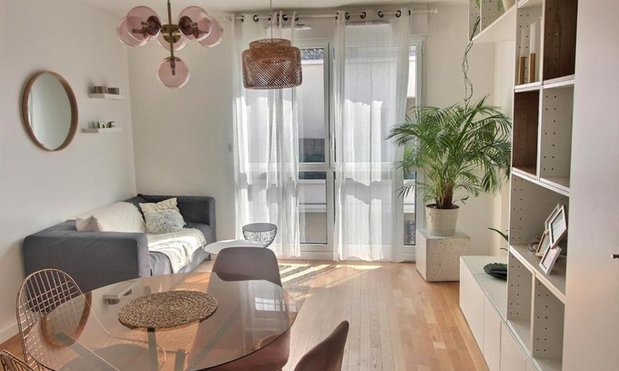 Suresnes Apartment | Le Toît du Montvalerien Suresnes