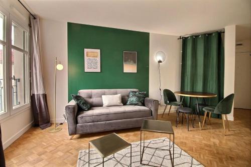 Saint Michel - Mairie Apartment | Le Tropical - Beautiful apartment - Lyon 7th