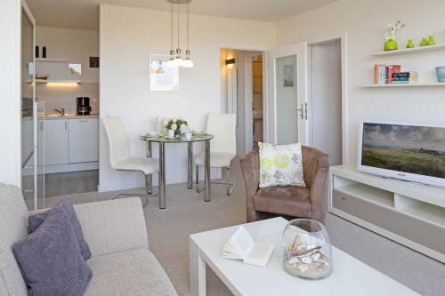 List House | Lee