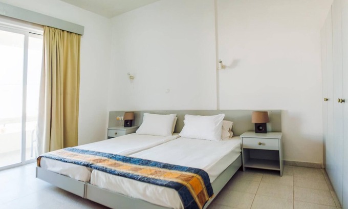 Ialyssos House | Lefteris Insta-worthy Studio with Balcony