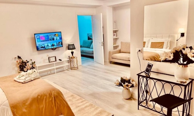 Blloku Apartment | Leo's Apartments Tirana Garden View