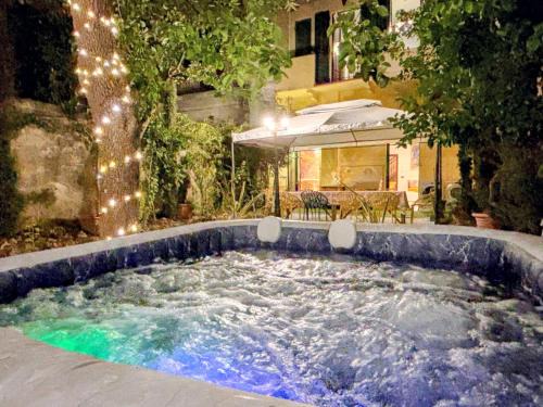 Pisa City Centre House | Leonardo House Pisa giardino piscina idromassaggio