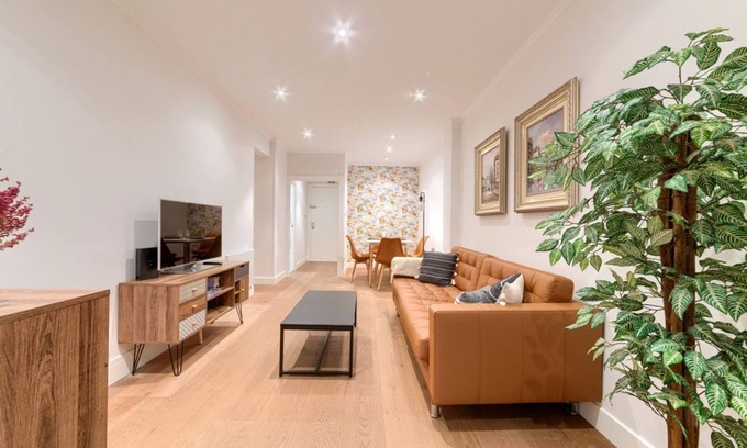 Bilbao City Centre Apartment | Lersundi Chic Stay