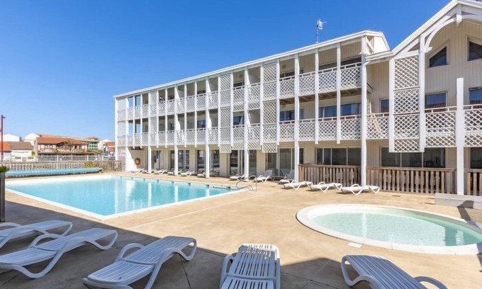 Mimizan-Plage Apartment | Les balcons des pêcheurs C25 by Interhome