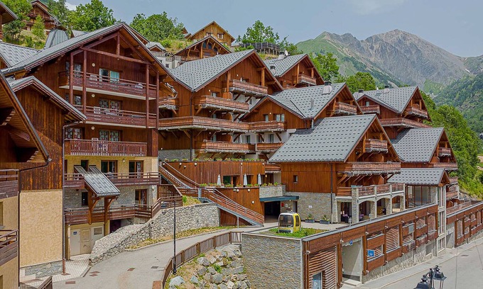 Vaujany Apartment | Les Epinettes by Interhome
