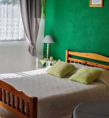 Saint-Pol-de-Leon Apartment | Les Fromentines