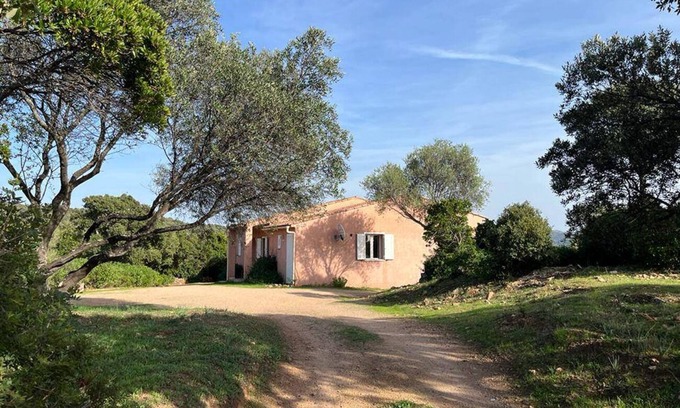 Figari Villa | Les Hauts de Cagna, a private 4 * domain of 5000 m2