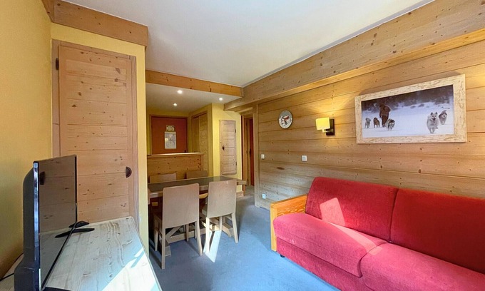 Les Bruyeres Apartment | Les Menuires: 1-bedroom apartment for 4 people, 34m², equipped kitchen, near ski lifts