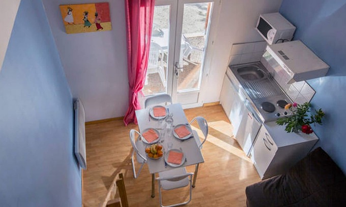 Saint-Cyprien Apartment | Les Pins 4 pers. In St Cyprien between village and beach on the Coteradieuse Wif site