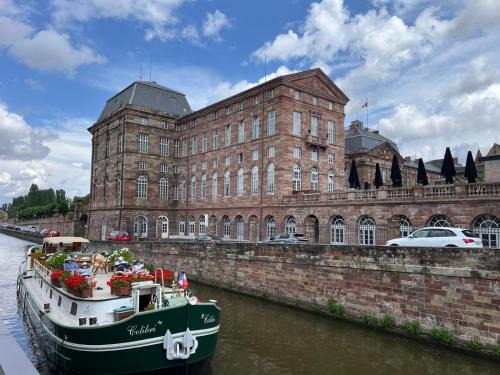 Saverne Apartment | Les Rives du Château 2 - Vue sur les bateaux