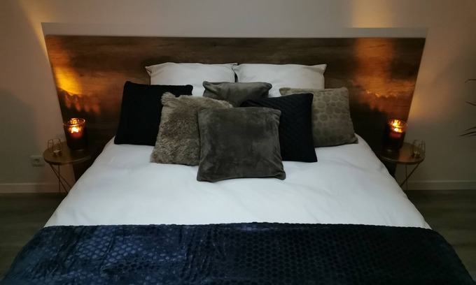 Mezy-sur-Seine Apartment | Les Sansonnets