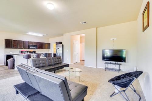 Manor House | Less Than 20 Mi to Dtwn Austin Home in Quiet Neighborhood