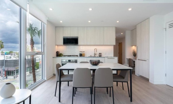 Downtown Long Beach Apartment | Level Long Beach- Stunning Two Bedroom Suite