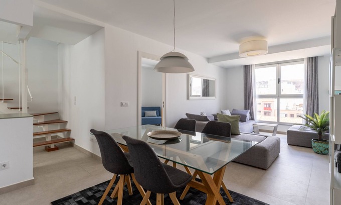 Las Palmas de Gran Canaria Ski Chalet | Leyre Mar Canteras by Canariasgetaway