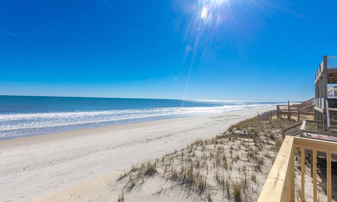 Surf City House | Ley-Z Day-Z - Gorgeous 3 BR Oceanfront Home Is Waiting For You! Pet Friendly