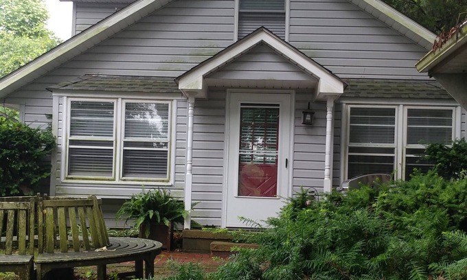 Galena Cottage | Life is better at the RIVER!-Cozy waterfront cottage