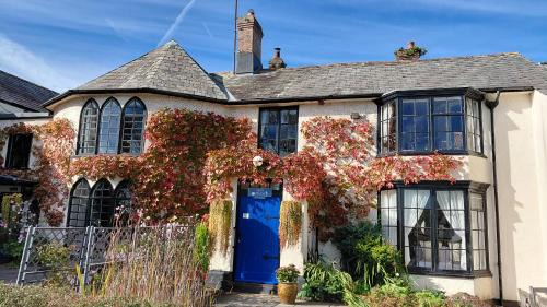 Lifton Hotel | Lifton Hall