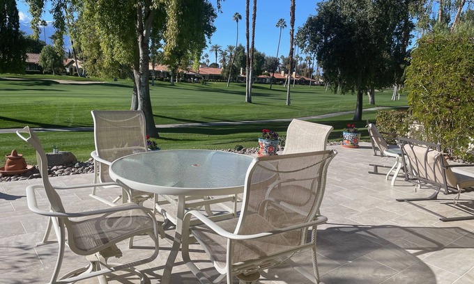 Palm Desert Condo | Light and Bright, 2 bed, 2 bath condo on the west 8th fairway at Monterey CC