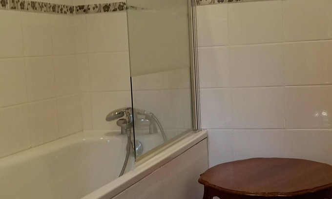 Bruges-Capbis-Mifaget House | Light and airy gîte in the heart of the Pyrenees.