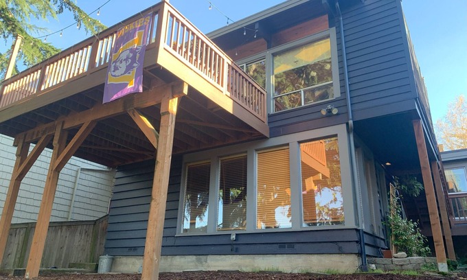 Bryant House | Light filled mid-century modern home near Childrens Hospital and UW.