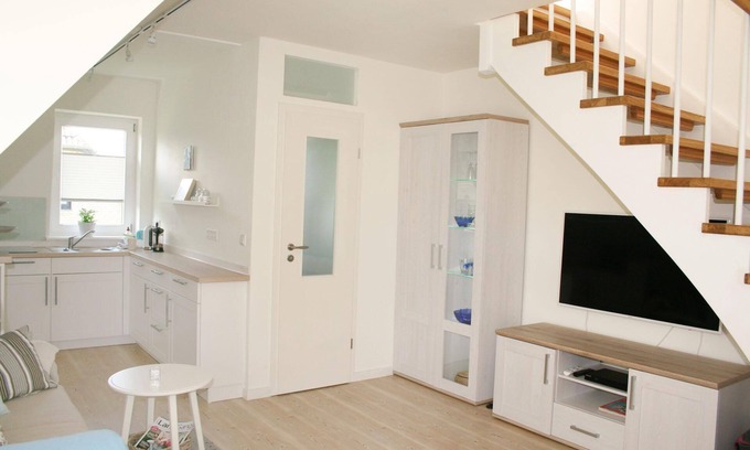 Norddorf Apartment | Light flooded apartment in Norddorf on the island Amrum - WLAN; smart tv, yoga p
