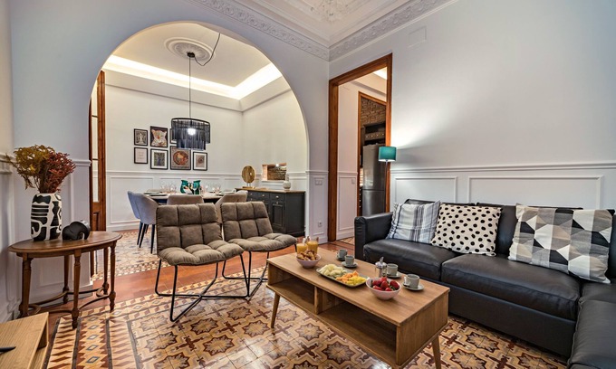 Dreta de l'Eixample Apartment | Light & modern apartment with terrace in Barcelona