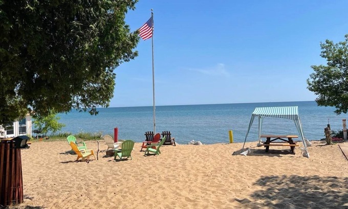 Oscoda Resort | Lighthouse Inn