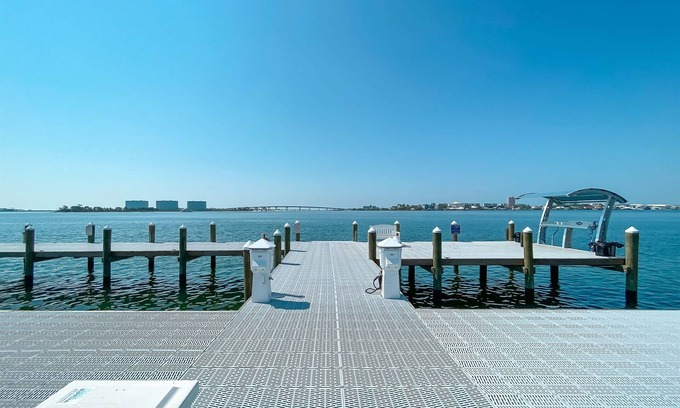 Orange Beach Condo | Lighthouse on the Bay 2206-Boater's Dream with Boat Slips-Lazy River-Bay Views!