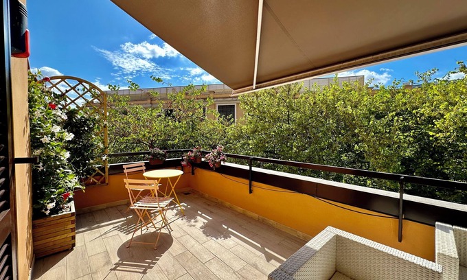 San Giovanni House | Like a small villa in Rome, independent with terrace and small private garden.