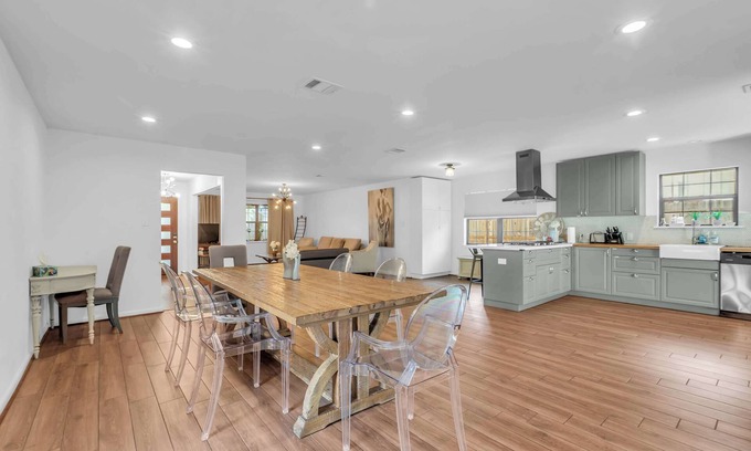 Houston House | Lilly's Maison #1 -Medical Center - Galleria - NRG
