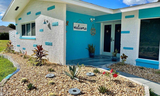 Caloosahatchee House | LILY'S BEACH HOUSE - POOL HOUSE WITH DIRECT RIVER ACCESS