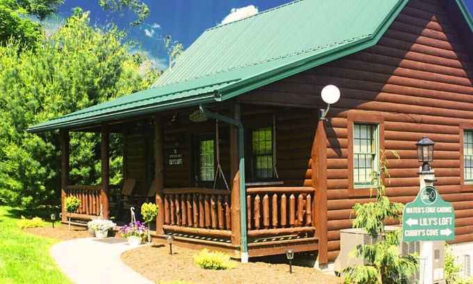 Millersburg Cabin | Lily's Loft at Water's Edge Cabins