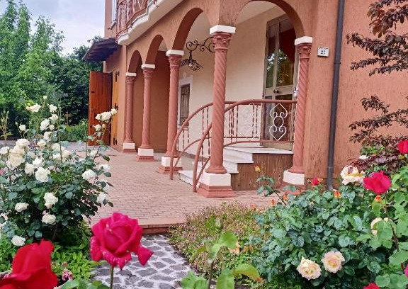 San Felice sul Panaro Bed & Breakfast | LILY - STORIE DEL BOSCO -