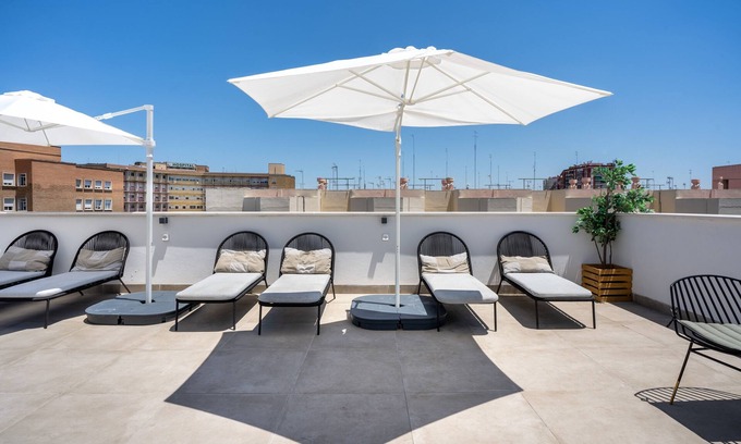 Bami Apartment | Limehome Sevilla Calle Torcuato Luca de Tena