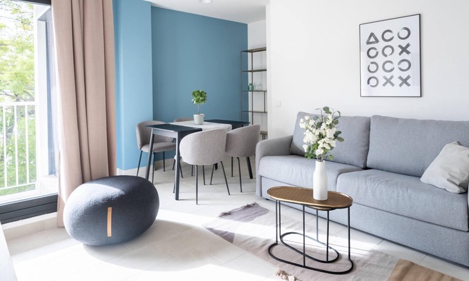 Bami Apartment | limehome Sevilla Torcuato L. d. Tena | Deluxe Apt.