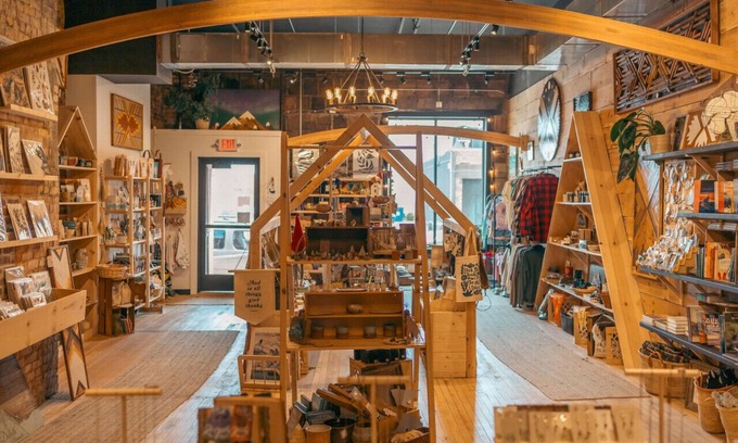 Duluth Apartment | Lincoln Park Craft District's Centerpiece