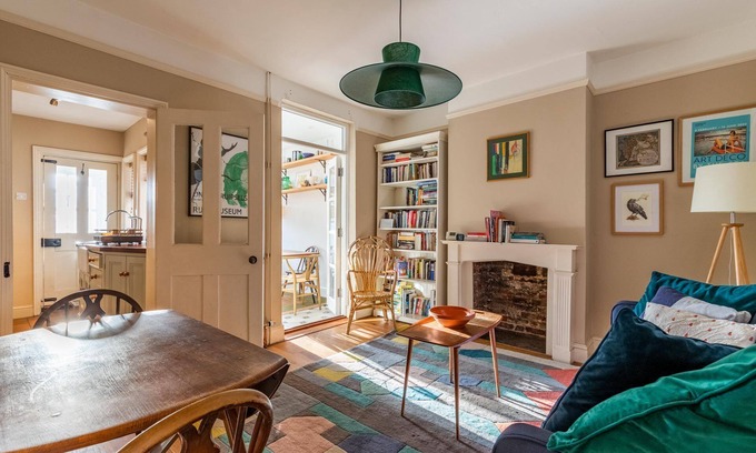 Norwich House | Lindley Terrace | A stylish 2-bedroom home located within easy walking distance of Norwich City cent