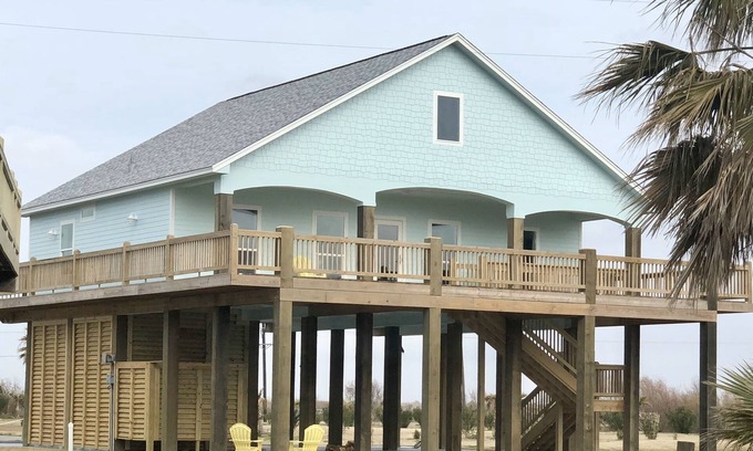 Port Bolivar House | Lisa's Landing - 3 Bedroom - 2 Bath - Sleeps 11