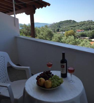 Skiathos Apartment | Litsa
