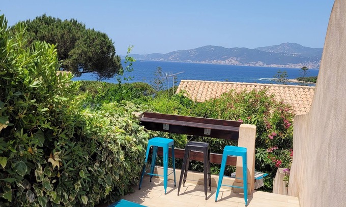 Porticcio House | Little Villa "La Maredda" in Porticcio with sea view terrace and beach at 250m!