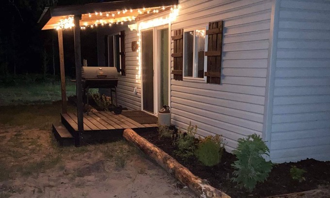 Fife Lake Cabin | Little Blue Barn Cabin close to the Manistee River and plenty of state land