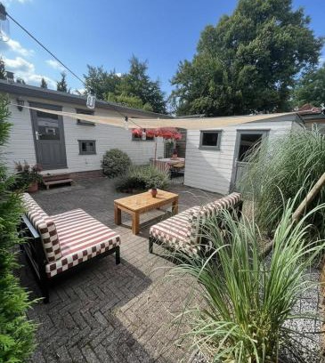 Krachtighuizen Ski Chalet | Little cabin Veluwe, kids and dog friendly with airco