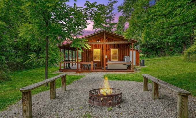 Laurelville Cabin | Little Chief Cabin | Hocking Hills