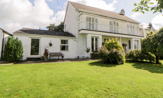 Dousland House | Little Claremont
