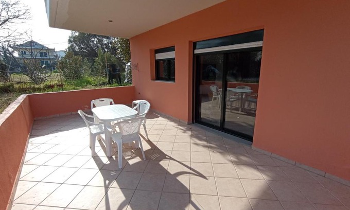 Nea Propontida Apartment | Little Ema