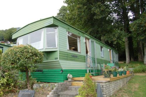 Bryn-crug House | Little Oak Place Caravan A26 at The Woodlands