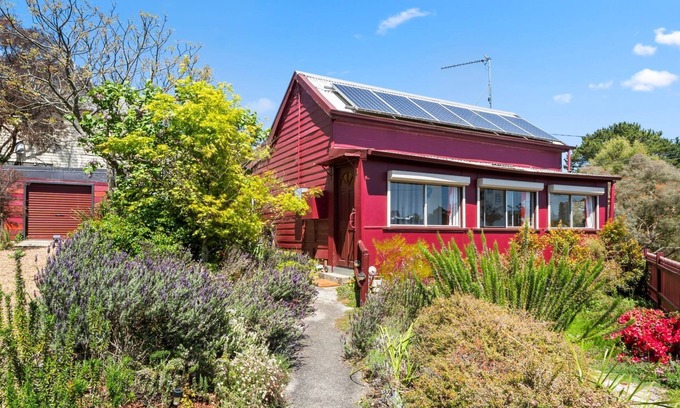 Katoomba House | Little Red in Katoomba