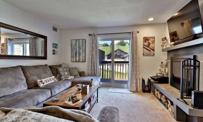 Ludlow Apartment | Littlefield, Okemo Mtn Lodge A302