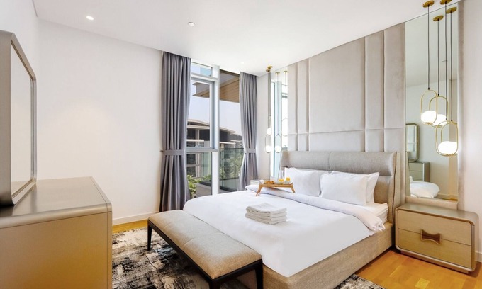 Dubai Apartment | Livbnb - Bluewaters 3BR + Maids, with Sea Views
