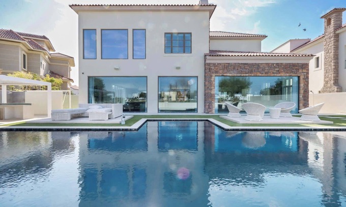 Dubai Villa | Livbnb-Luxurious Family Getaway, 6BR Villa